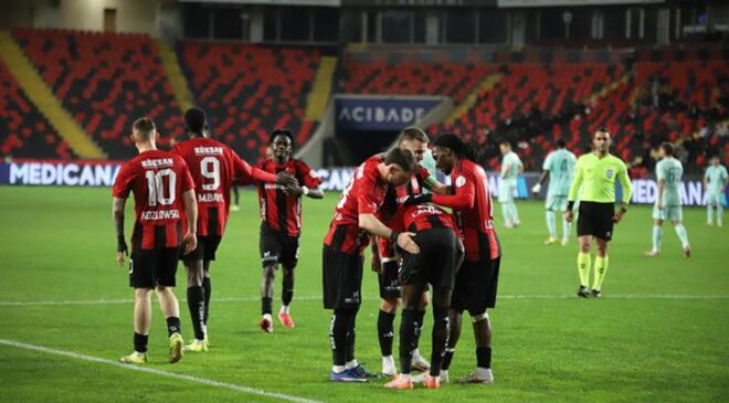 Gaziantep FK 3 maç sonra güldü