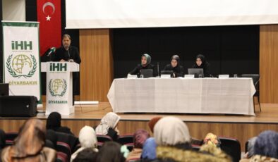 İHH, Diyarbakır’da ‘Sivil Toplumda Kadın’ paneli düzenledi