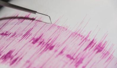 İstanbul’da deprem! Cep telefonlarına gelen bildirim paniğe yol açtı