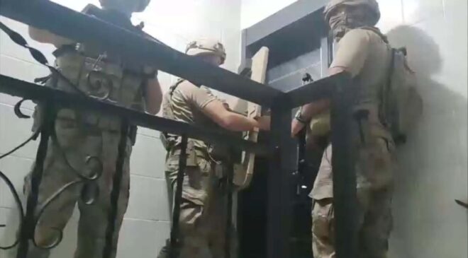 İzmir’de, okul saldırılarına ilişkin paylaşımlarla ilgili 30 gözaltı