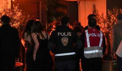Kadıköy’de 12 mekana baskın! 107 kişiye gözaltı kararı verildi