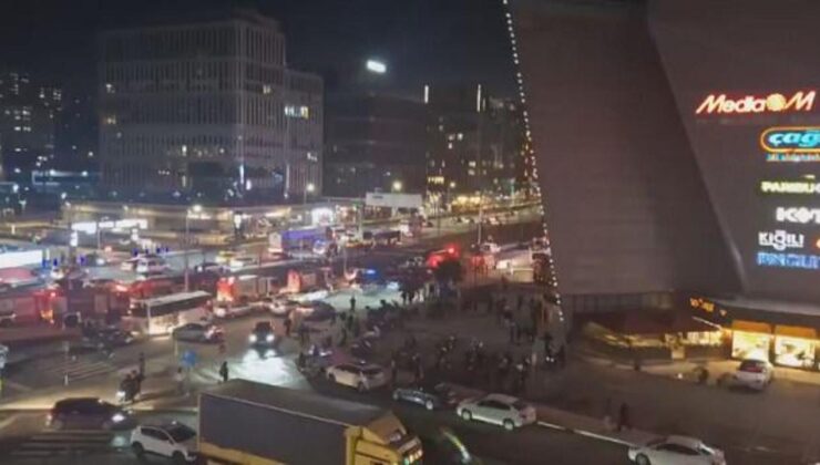 Kağıthane’de alışveriş merkezinde yangın!