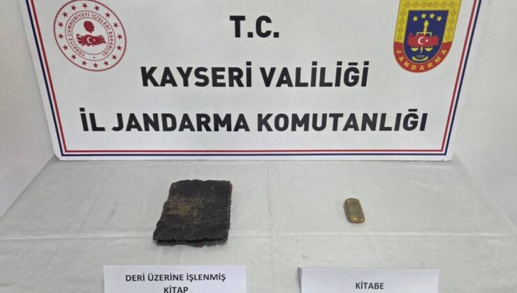 Kayseri’de tarihi eser operasyonu: Deri üzerine işlenmiş el yazması kitap ele geçirildi!