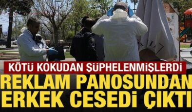 Kötü kokunun sebebi şoke etti: Reklam panosunda erkek cesedi!