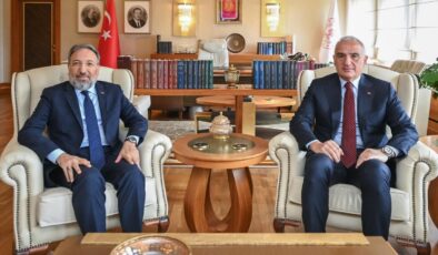 Kültür ve Turizm Bakanı Ersoy, Başkan Arpaguş ile bir araya geldi