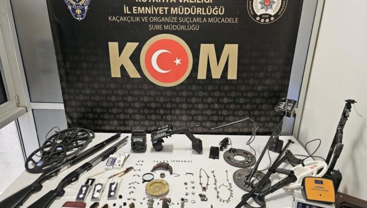 Kütahya’da tarihi eser avcılarına darbe: Şebekenin hazinesi deşifre edildi!