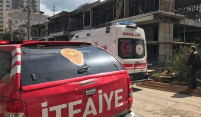 Mardin’de feci kaza! Elektrik akımına kapılan inşaat işçisi 3. kattan düştü!