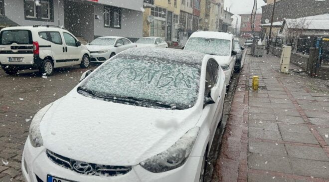 Nisan ayında kar sürprizi! Her yer beyaza büründü