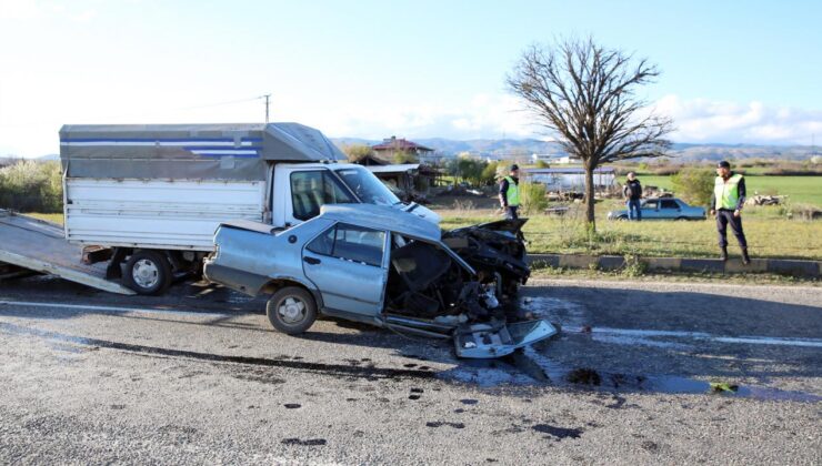 Otomobili ikiye ayıran kaza: 1 ölü!
