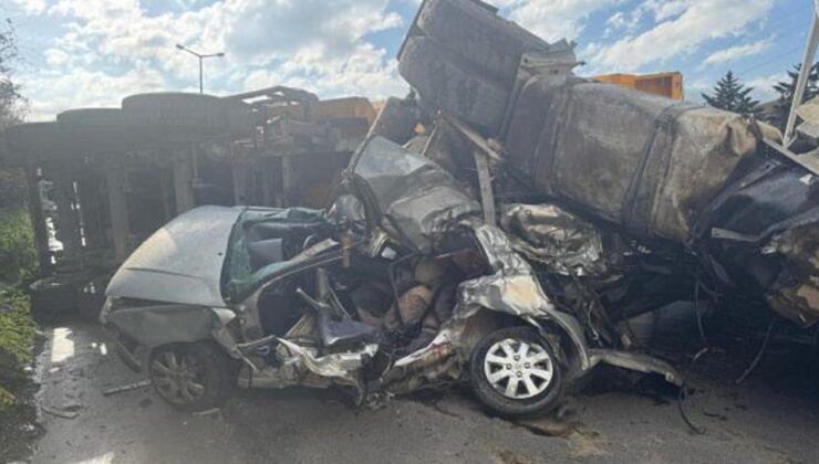 Otoyolda can pazarı! 4 araç birbirine girdi: Can kaybı var!