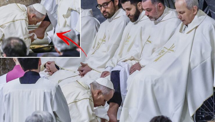 Papa Leo, 12 rahibin ayaklarını yıkadı, kuruladı ve öptü