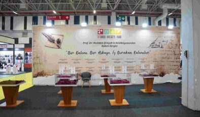 Prof. Dr. Şimşek’in özel koleksiyonu ilk kez 32. İstanbul Kırtasiye Fuarı’nda sergilendi