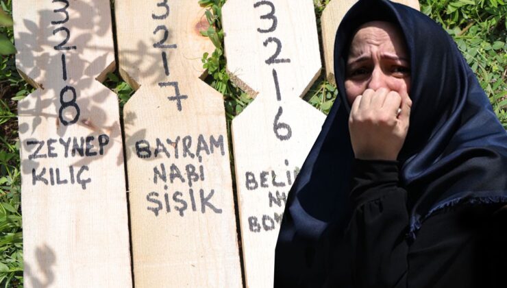 Saldırıda hayatını kaybeden 4 sınıf arkadaşı yan yana toprağa verildi