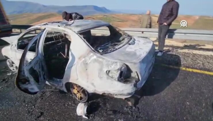 Siirt’te otomobilde çıkan yangın söndürüldü
