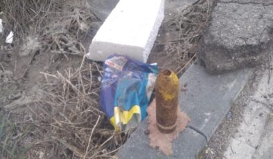 Sivas’ta yol kenarında havan topu bulundu