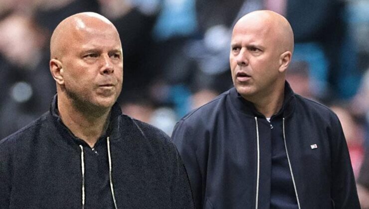 Taraftarlardan maç bitmeden olay tepki! Arne Slot ile dalga geçtiler