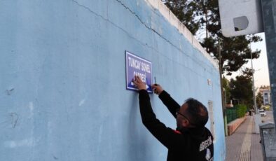 Tuncay Sonel’in adının verildiği cadde tabelası söküldü!