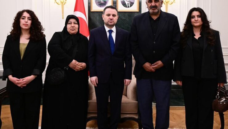Adalet Bakanı Gürlek, Rojin Kabaiş’in ailesi ile görüştü