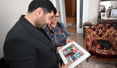 AK Parti Etimesgut İlçe Başkanı Yasin Şankazan’dan şehit öğretmen Aybüke Yalçın’ın annesine ziyaret