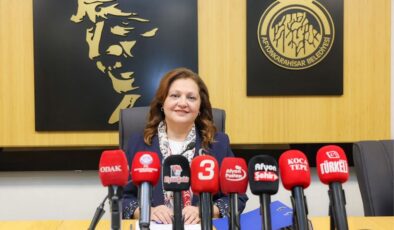 AK Parti’ye geçme kararı alan Burcu Köksal sessizliğini bozdu: CHP’den çok yoruldum