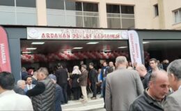 Ardahan’da “Tarihi Açılış” Fiyaskosu: Yıllardır Beklenen Anjiyo Ünitesinin Açılışında Protokol Asansörde Mahsur Kaldı