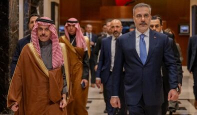 Bakan Fidan, Suudi mevkidaşı Prens Faysal ile görüştü