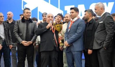 BAL’a yükselen Feriköyspor şampiyonluğunu gençlere armağan etti