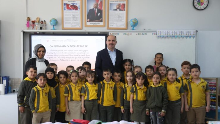 Başkan Altay mezun olduğu Selçuk İlkokulu’nda öğrencilerle buluştu