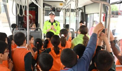 Başkan Altay: Trafikte nezaketin yaygınlaştığı bir şehir hedefiyle çalışıyoruz!