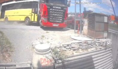 Beylikdüzü’nde İETT otobüsü dehşet saçtı! Freni boşaldı, park halindeki araçları biçti