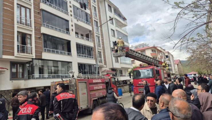 Bingöl’de korkutan yangın: Dumanlar binayı sardı, 13 kişi etkilendi