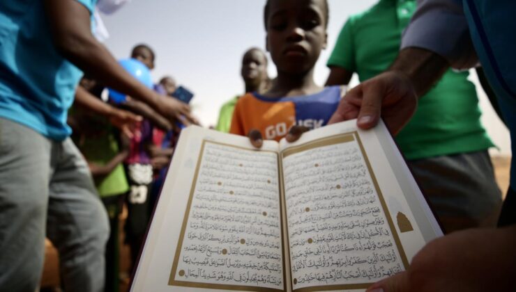 ‘Bir Kurban Bir Kur’an’ seferberliği:  19 ülkede 42 bin Mushaf dağıtılacak!