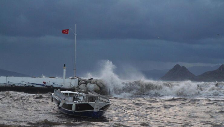 Bodrum’da feribot seferleri iptal edildi