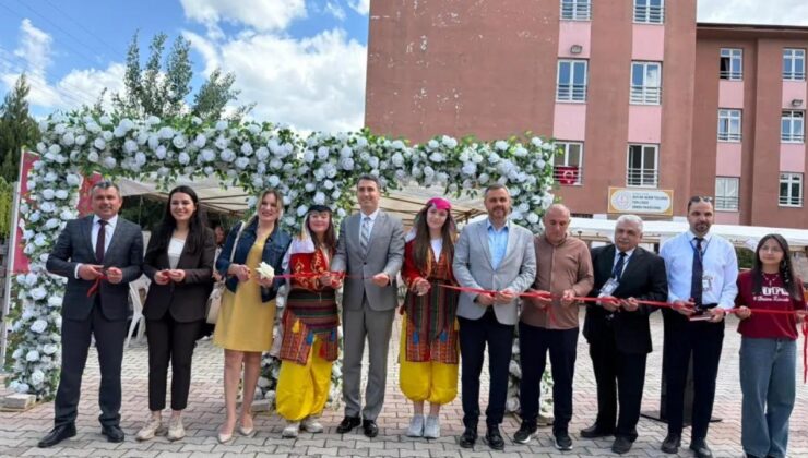Bucak Adem Tolunay Fen Lisesi’nde TÜBİTAK Bilim Fuarı açıldı