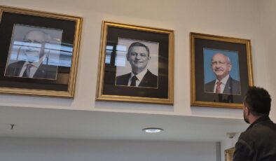 CHP Genel Merkezi’nde Kılıçdaroğlu ve Özgür Özel fotoğraflarında yeni düzenleme