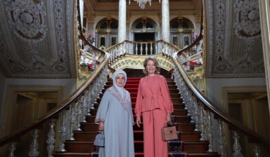 Emine Erdoğan, Belçika Kraliçesi Mathilde’ye Türk kültürünü tanıttı