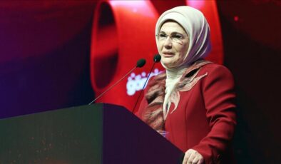 Emine Erdoğan: Onlar varsa karanlık yoktur