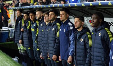 Fenerbahçe’nin yıldızına şok protesto! Başakşehir maçında oyuna girdi, neye uğradığını şaşırdı…