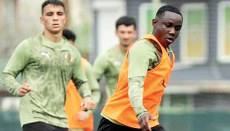 Fenerbahçe’ye transfer olamadı! Başakşehir takibe aldı