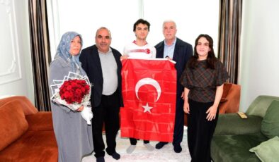 Gençlerin bayrak sevgisi CİMER’e yansıdı