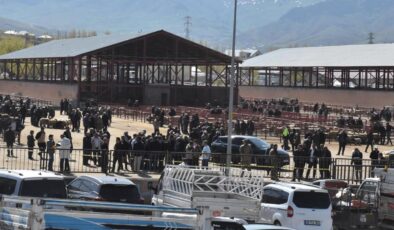 Hayvan pazarında silahlı kavga! 1 kişi öldü, 13 kişi yaralandı