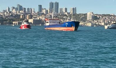 İstanbul Boğazı’nda makine arızası yapan gemi kurtarıldı