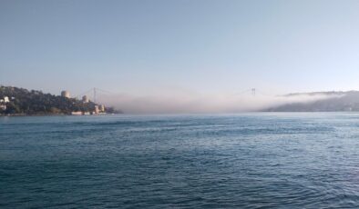 İstanbullular sisle uyandı, vapur seferleri iptal