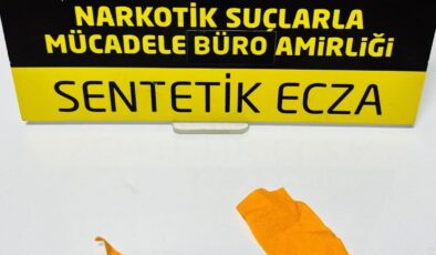 Konya’da uyuşturucu operasyonu: Kağıda emdirilmiş yüzlerce içimlik bonzai ele geçirildi!
