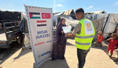 Sadakataşı’ndan Gazze’de 5 bin hisse kurban dağıtımı