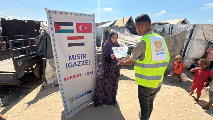 Sadakataşı’ndan Gazze’de 5 bin hisse kurban dağıtımı