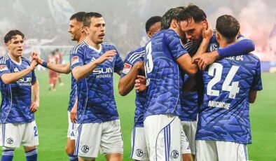 Schalke 04 Kenan Karaman’ın golüyle Bundesliga’ya geri döndü