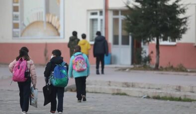 Son dakika: Bir ilimizde okullar 1 gün tatil edildi