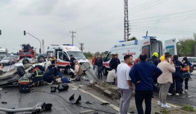 Takla atan otomobil ters döndü: 2’si çocuk 5 yaralı