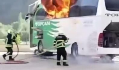 Terminalde korku dolu anlar: Yolcu otobüsü alev alev yandı!